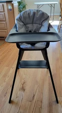 Stokke Clikk High Chair AllinOne High Chair Tray + Harness Black Light Scratches