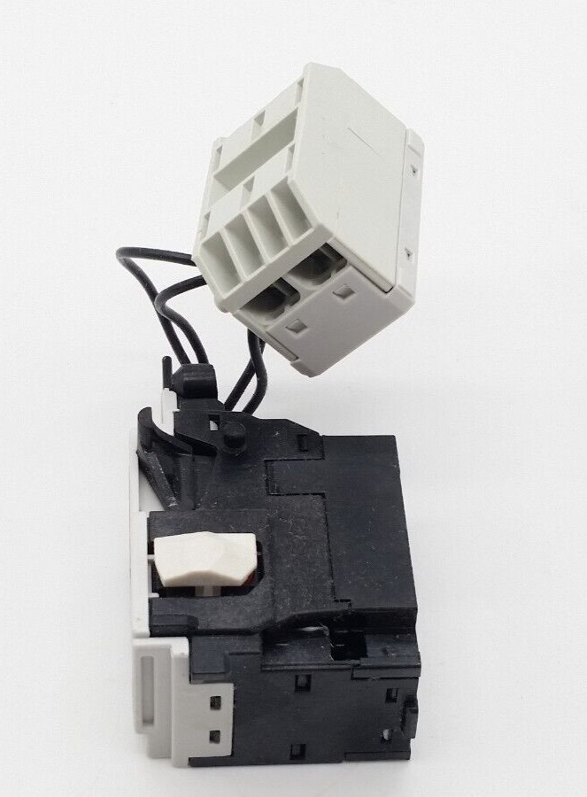 Eaton NZM1XUHIV208240AC Undervoltage Release With 2 VHI eNotary