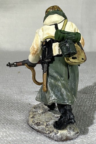 BBG027 Advancing Rifleman by King and Country (RETIRED)a