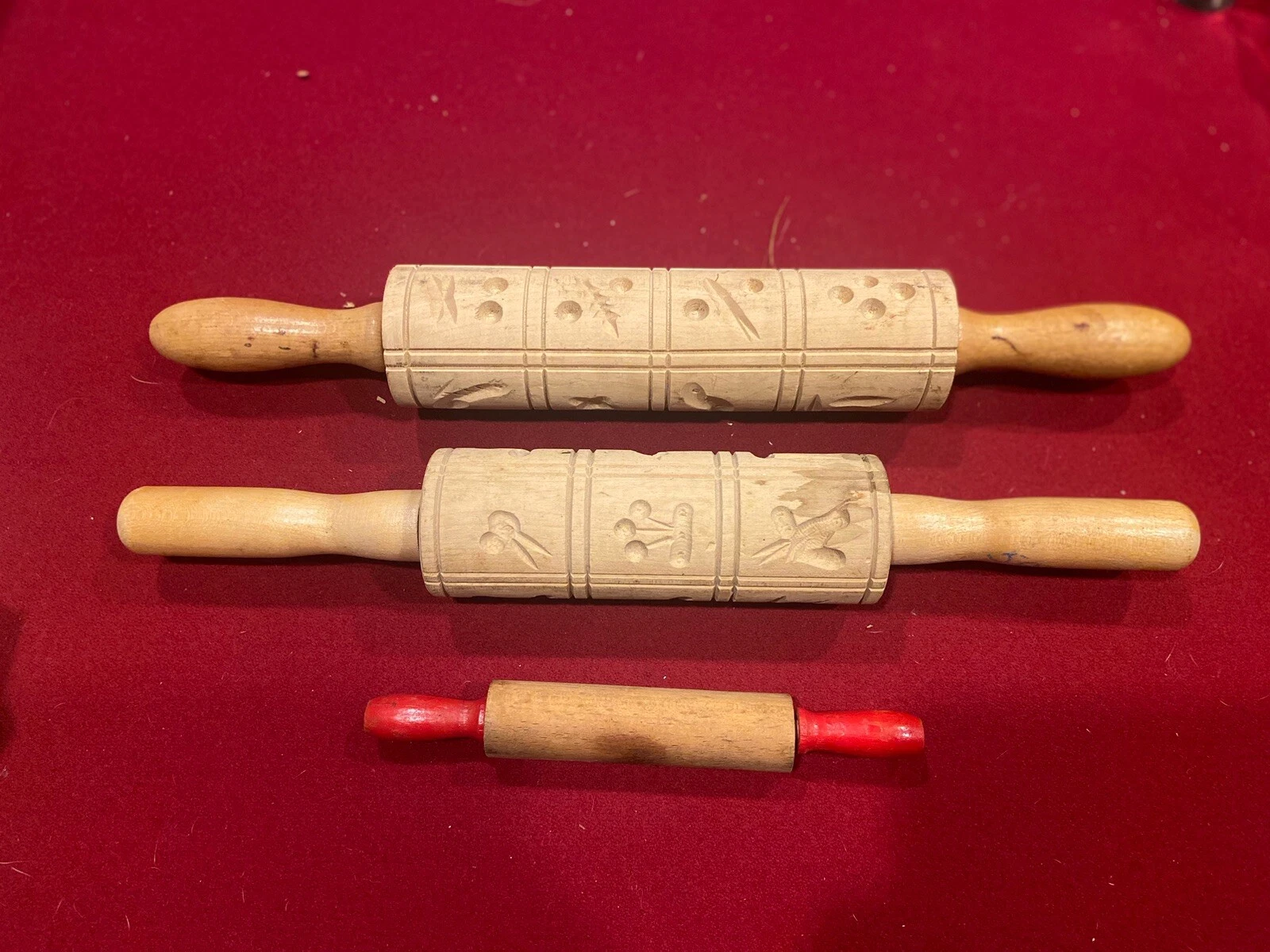 SPRINGERLE COOKIE EMBOSSED ROLLING PIN W/ DIFFERENT CUTOUTS-2 Plus I Toy Rolling