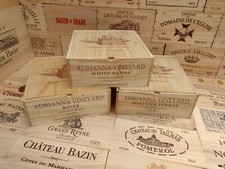 Cassetta porta vino in legno con coperchio ~ Catena Zapata, Adrianna ~ Argentina, originale.