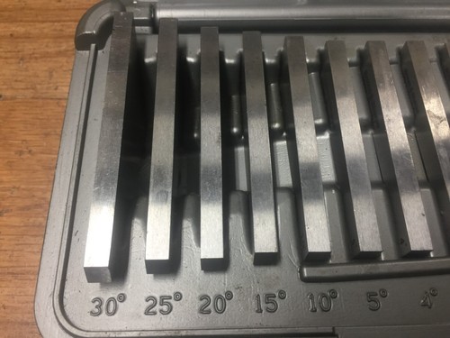 BROWN SHARPE NO 599 GAGE BLOCK SET ANGLE 1/4 - 30 DEG - Picture 2 of 3