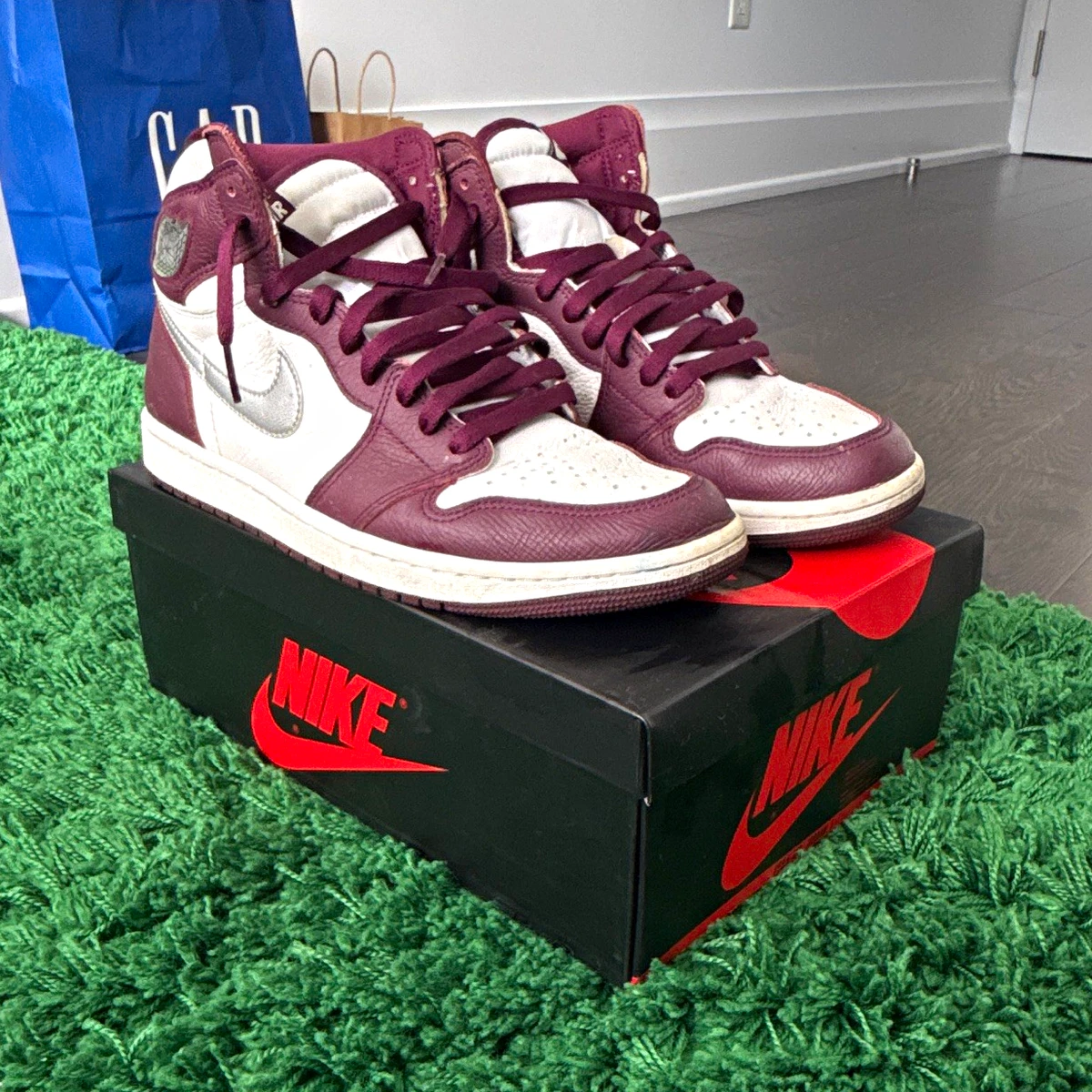 Jordan 1 Retro High OG Bordeaux - огромный выбор по лучшим ценам