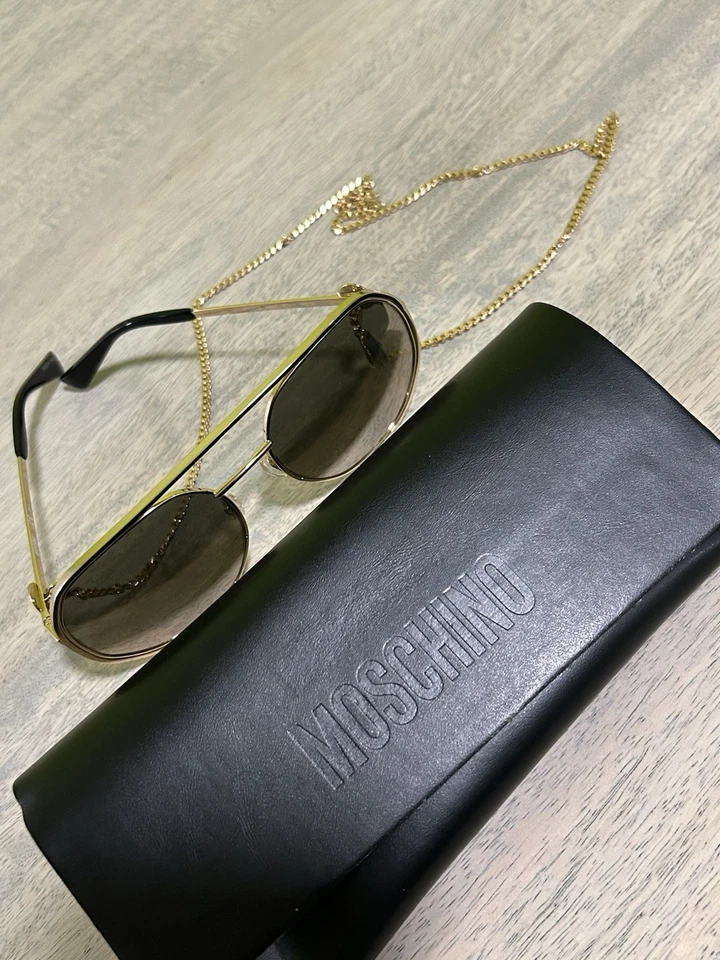 Moschino Gold Sunglasses - Image 4 of 4