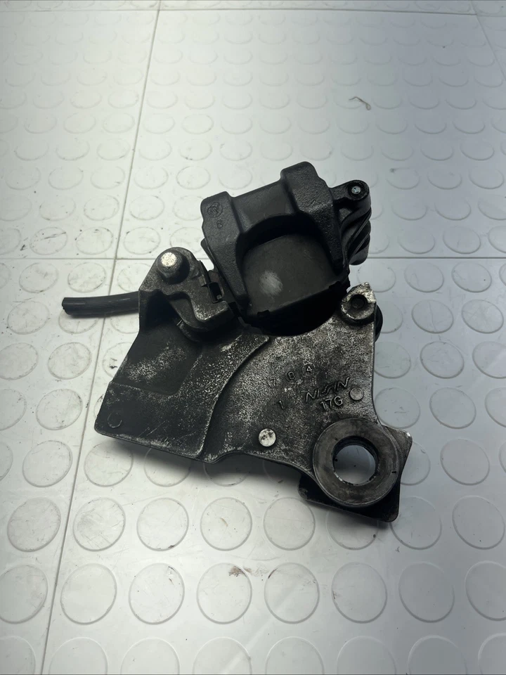 2020 SUZUKI SV650 OEM PINÇA DE FREIO TRASEIRA COM SUPORTE DE MONTAGEM FABRICANTE DE EQUIPAMENTO ORIGINAL - Imagem 4 de 4