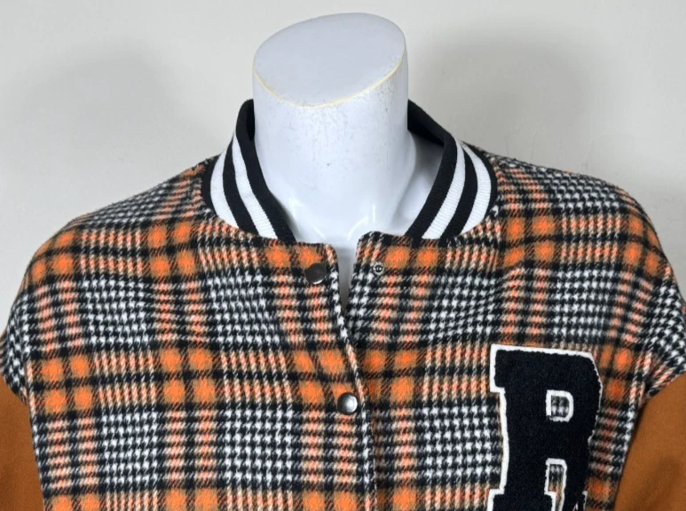 Chaqueta de fútbol suéter con letras de otoño para mujer, talla grande, abrigo único en su tipo Foto 2 de 4