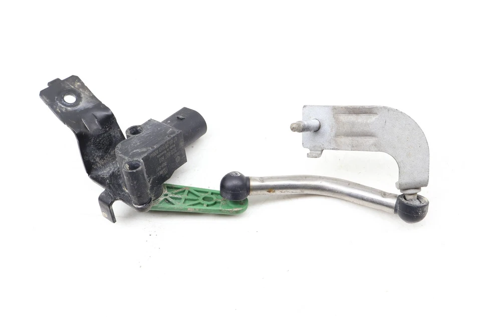 VW PASSAT B8 2016-2022 - Sensor de nivelación de faros delanteros 3C0412521C Foto 2 de 4