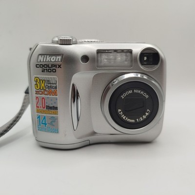 Nikon Digital Camera Kamera Kamera Coolpix 2100 2.0MP Silver3X