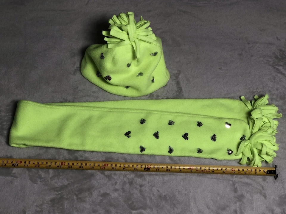 Conjunto de sombrero y bufanda de vellón profesional Gap para niñas verde S/M borla de invierno lentejuelas corazón brillante Foto 2 de 2