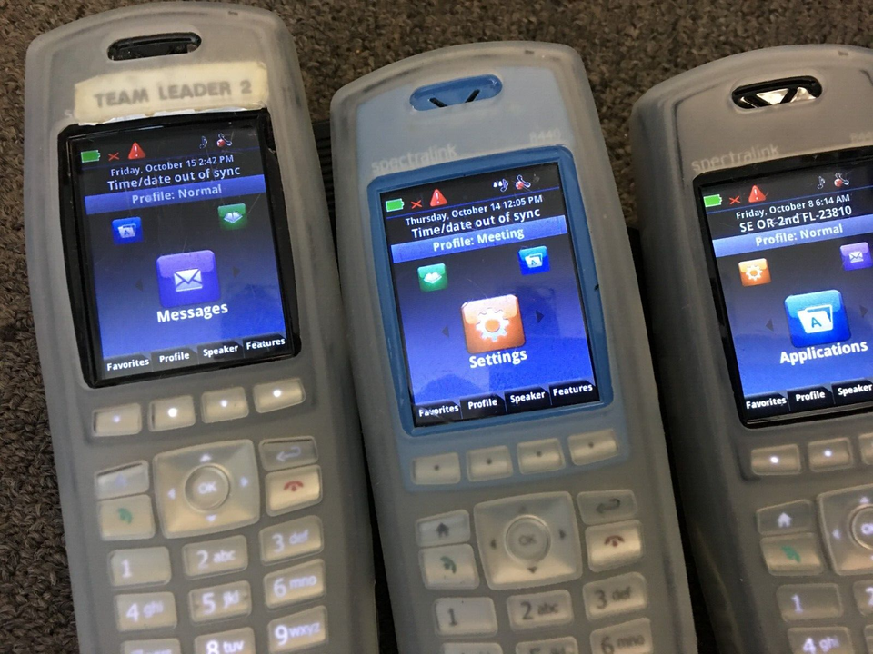 Lot of 3 Spectralink 8440 Wireless IP Handset-power on For Parts/Repair ...