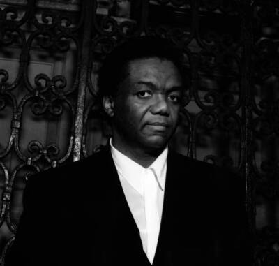 singer, songwriter and record producer Lamont Dozier poses Old Photo 3