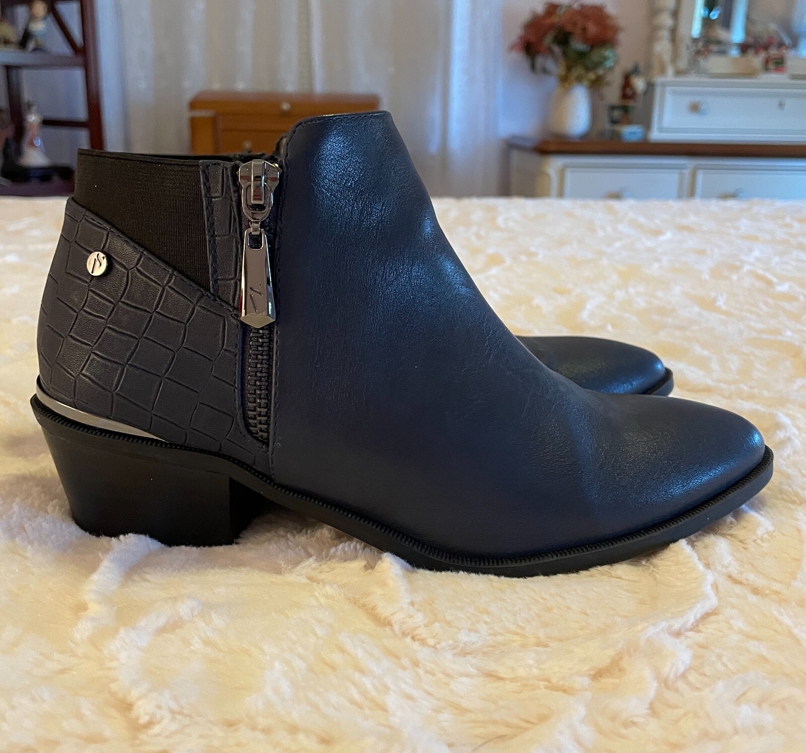 ladies navy leather boots size 6