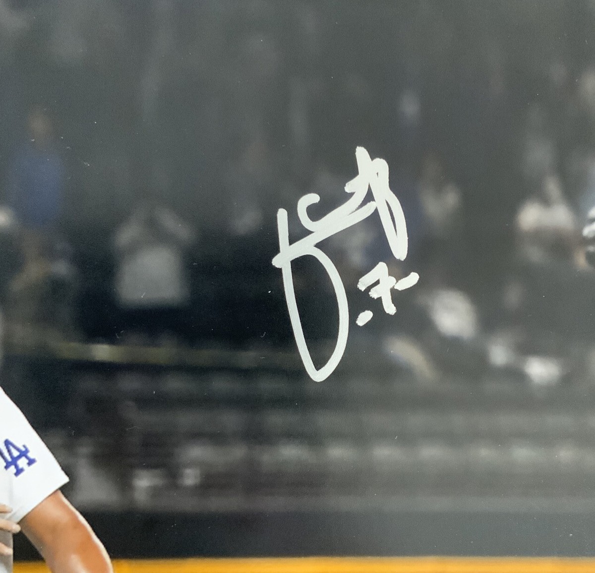 JULIO URIAS AUSTIN BARNES DODGERS SIGNED 16X20 PHOTO 