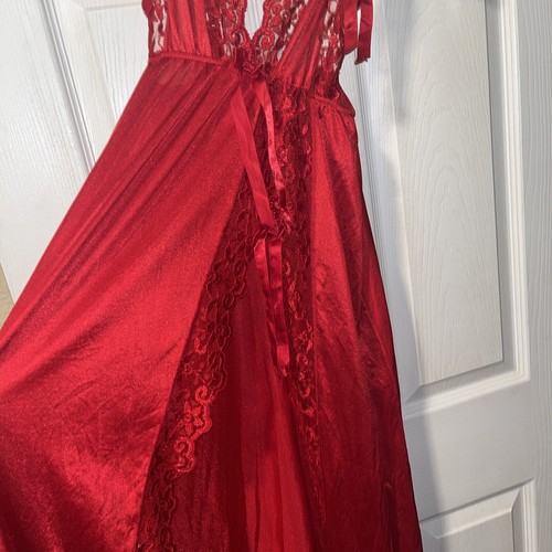 VINTAGE RED NYLON & LACE LONG Robe ties bows Small - Picture 4 of 9