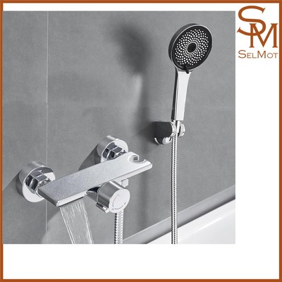 Wasserfall Badewannenarmatur aus Messing mit 1,5m Edelstahl-Handbrause - Chrom