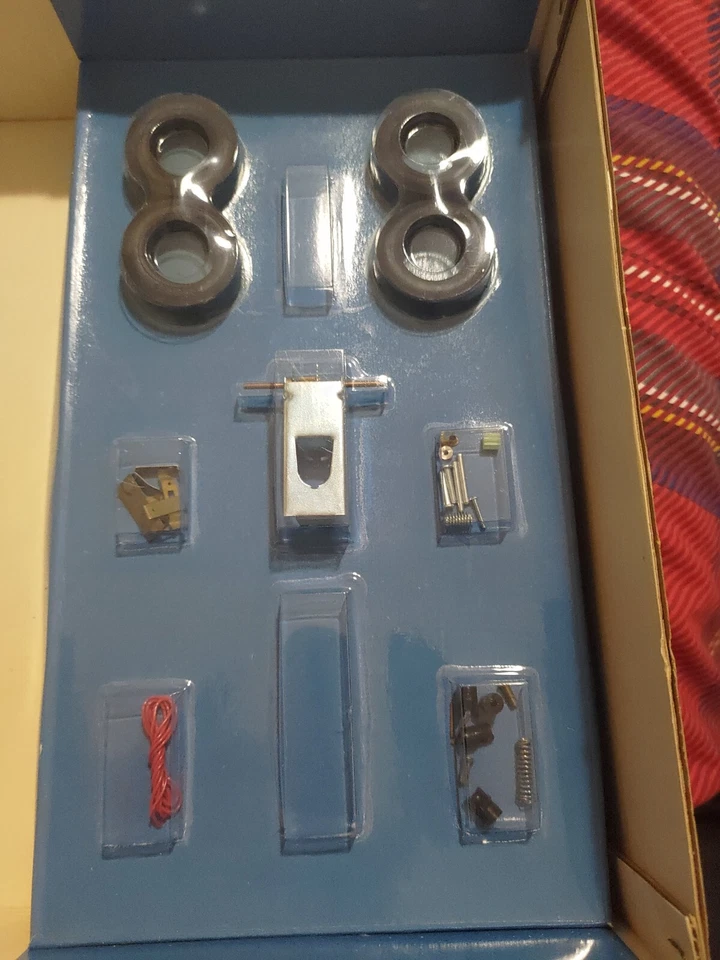 Pininfarina's Ferrari 365 P 1/16 Dino Berlinetta  1/16 Bandai - Immagine 3 di 4