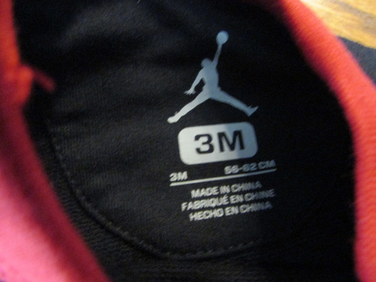 ジョーダン　カバーオール　3M Nike Air Jordan Baby BoyCoverall ~ Black, Red & White