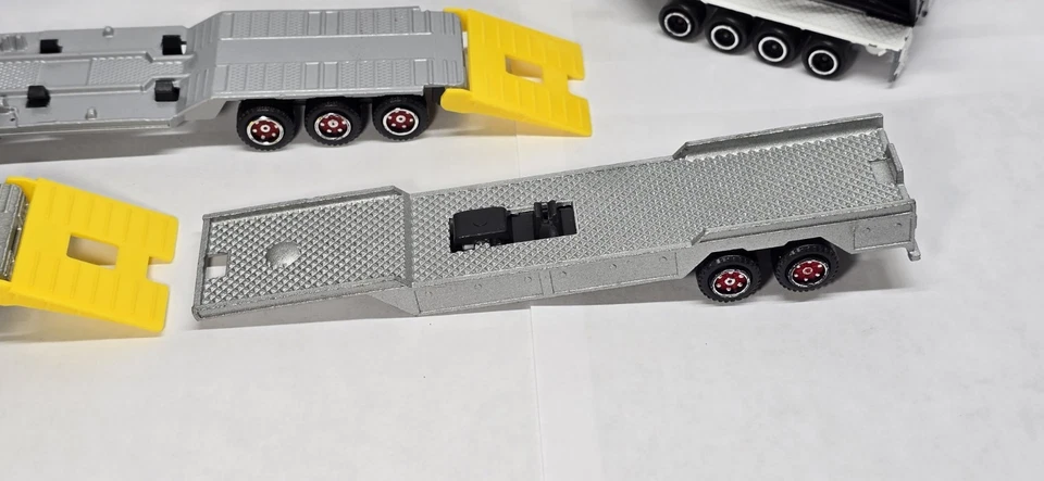 Majorette Space 3000 Nasa Semi Truck Lowboy Flatbed Trailer France Lot Of 5 - Image 3 of 4