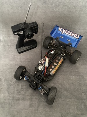Kyosho Lazer ZX5 Readyset Remote Control Car | eBay UK