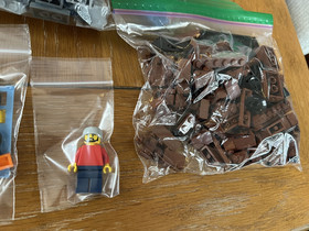 LEGO CREATOR Mountain Hut 31025 Complete w/ Instructions but 4 Parts Substituted