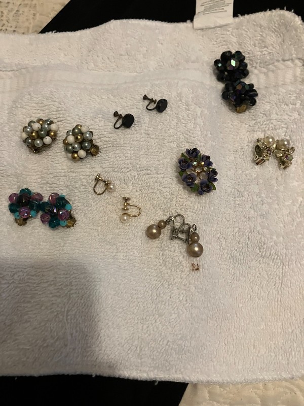 VINTAGE Lot Of 7 Pieces Rhinestone Jewelry Clip ON EARRINGS