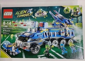 LEGO Alien Conquest: Earth Defense Hq (7066)