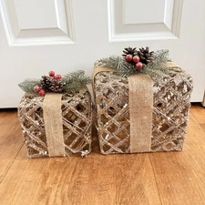 Set of 2 Nesting Woven Christmas Decorated Baskets Burlap Berries Pine Cones