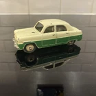 Vintage Dinky Toys - 162 Ford Zephyr Cream And Green #875
