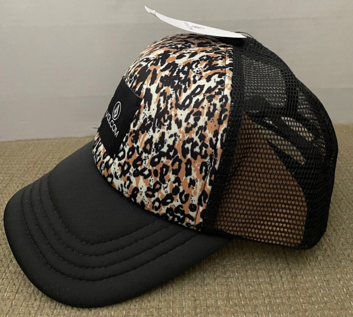 VOLCOM BUDS FOR LIFE TRUCKER CAP HAT *NWT* image 2