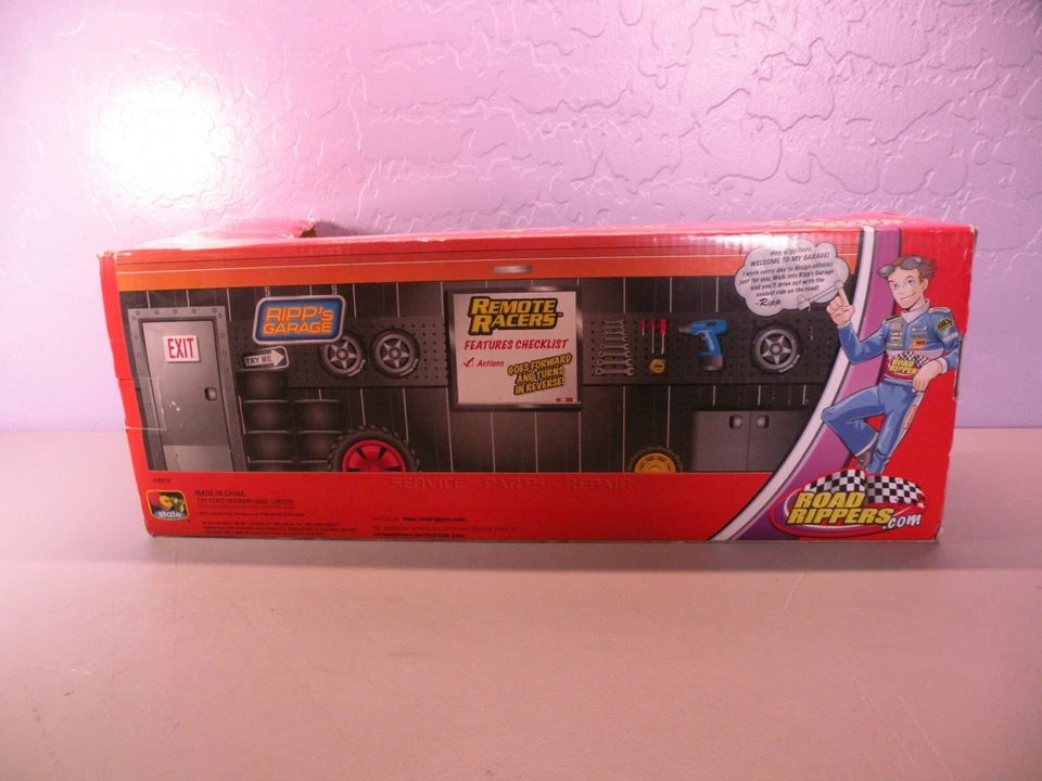 Road Rippers Ford Chief Chrysler Pt Cruiser Remote Racers Control NIB box damage - Image 3 of 4