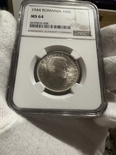 100 Lei 1944 Romania NGC MS64, "without ear flap" variant