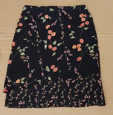 VINTAGE Savion Womens Size 8 Dark Floral Skirt Made In USA