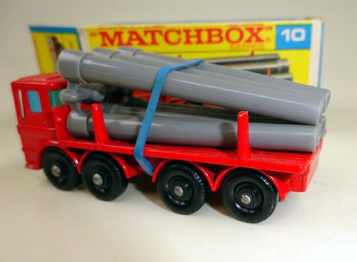 Matchbox No. 10D Leyland Pipe Truck red rare WHITE base complete with pipes - Picture 3 of 12