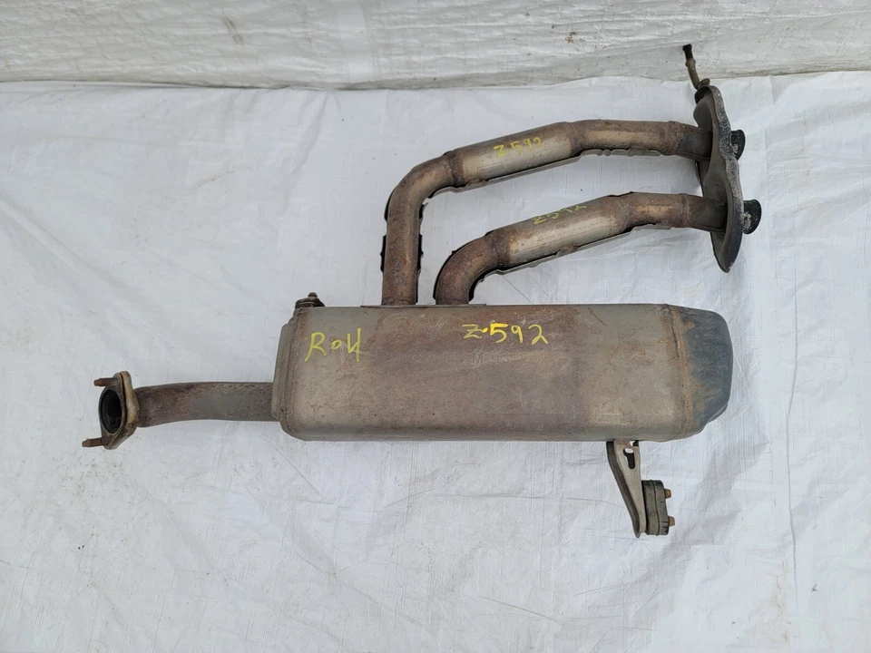 2012-2017 Hyundai Veloster Rear Exhaust Muffler 1.6L OEM 28710-2V990 Foto 2 de 4