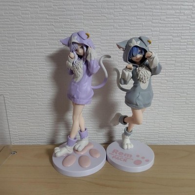 Re Zero Rem Emilia Figurenpaket Outfit Sammlerstück Anime Japan gebraucht