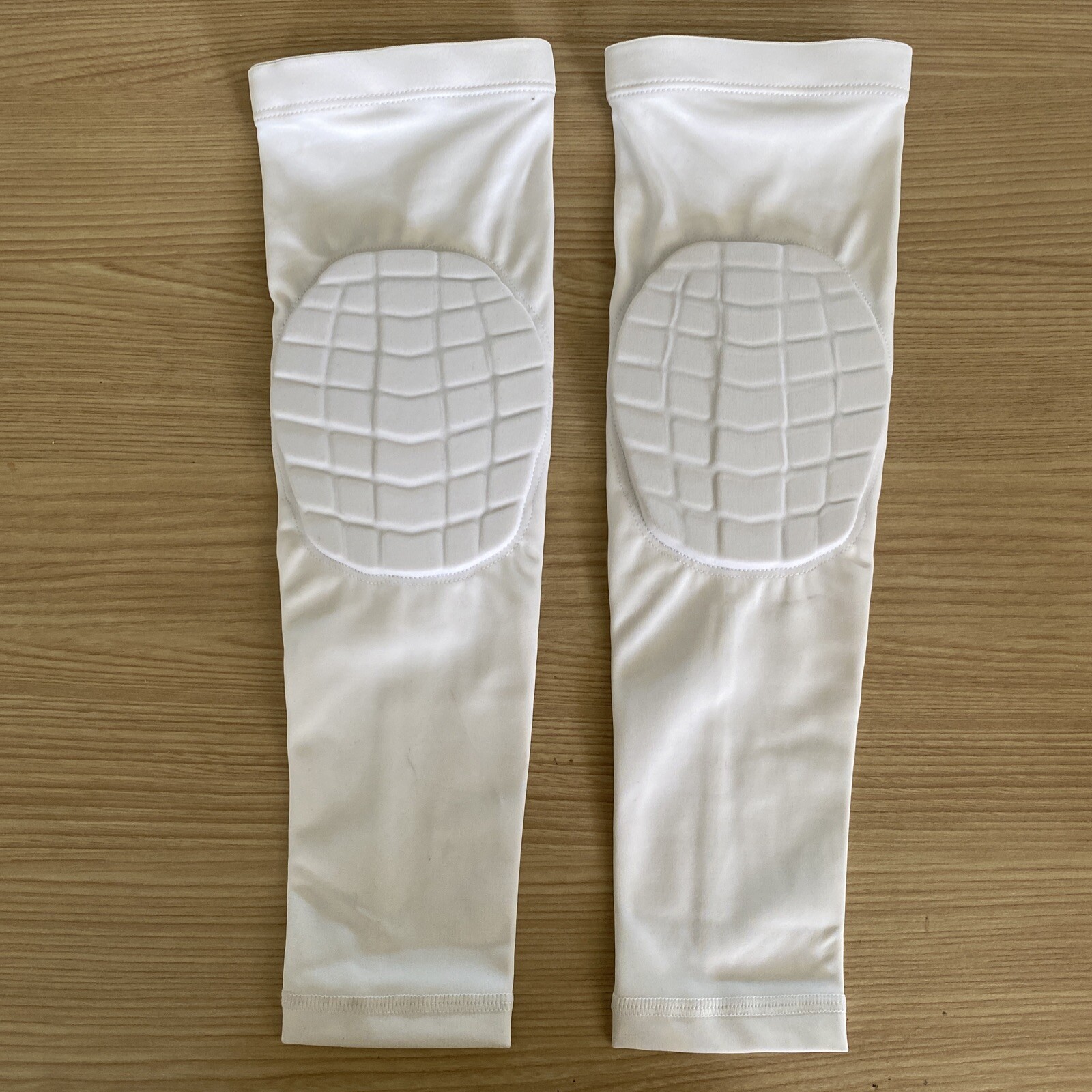 Arm Sleeve Mens M White Athletic Stretch Padded Elbow
