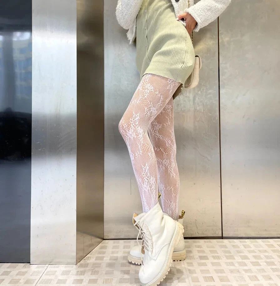 Pantimedias de malla floral de encaje para mujer estilo gótico de ratán calce Foto 4 de 4