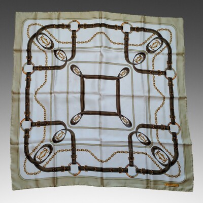 Vintage Carrè Must de CARTIER Brown, White & Beige Silk Scarf''