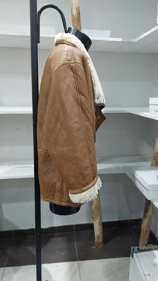 Abrigo de Piel Usado Seminuevo Hombre Marrón Claro Talla 44 MGC114PI - Imagen 3 de 4