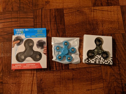Menge 3 Neu im Karton Fidget Spinner - Bild 1 von 2