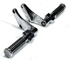 GENUINE HARLEY DAVIDSON 90-05 SOFTAIL FORWARD CONTROL FOOTPEGS MOUNTS