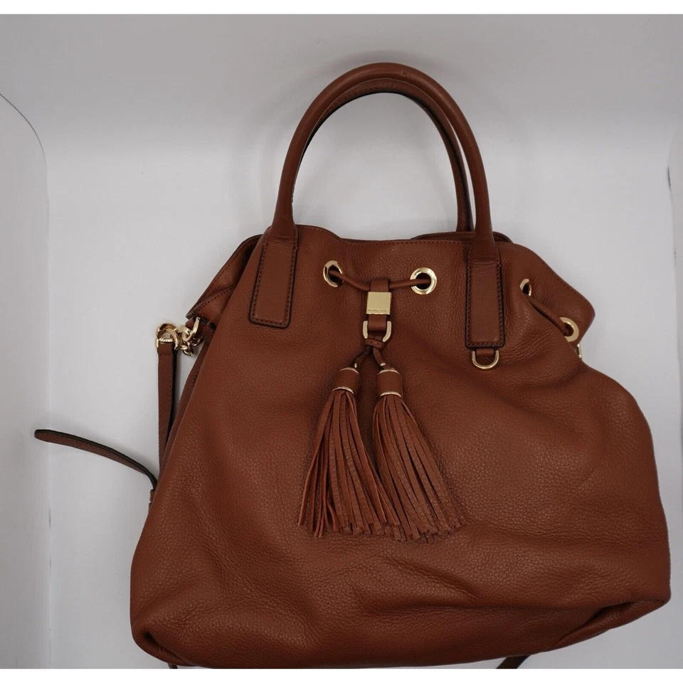 Cartera Michael Kors Camden Guijarro Marrón Dorado Cuero Borla Dark Academia 36-05 Foto 2 de 4