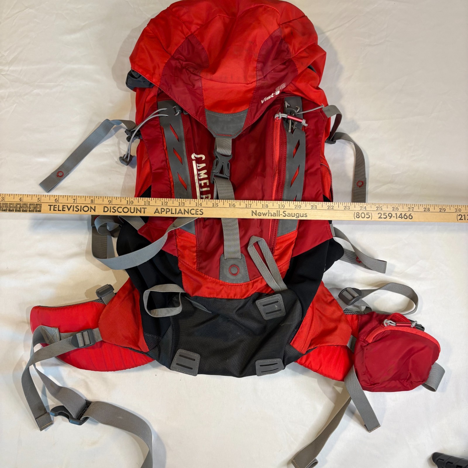 CamelBak Vantage 35L Hydration Backpack Red Hiking Pack Frame Support Outdoor