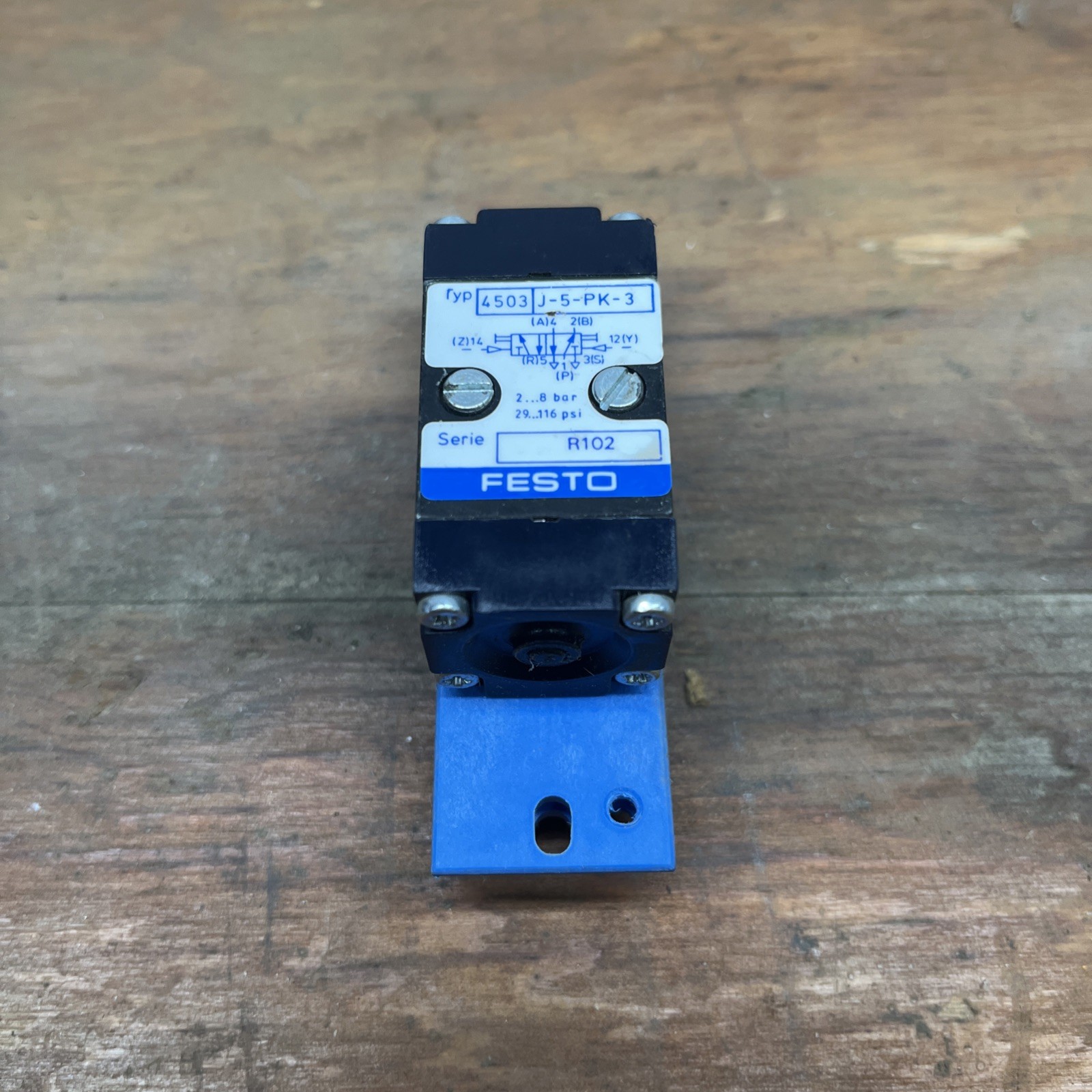 New In Box FESTO J-5-PK-3 4503 Pneumatic Valve