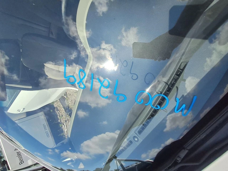 Conjunto de bomba de combustible KIA RIO 2015 montado en tanque OEM usado 97 k millas 323-59422 Foto 2 de 4