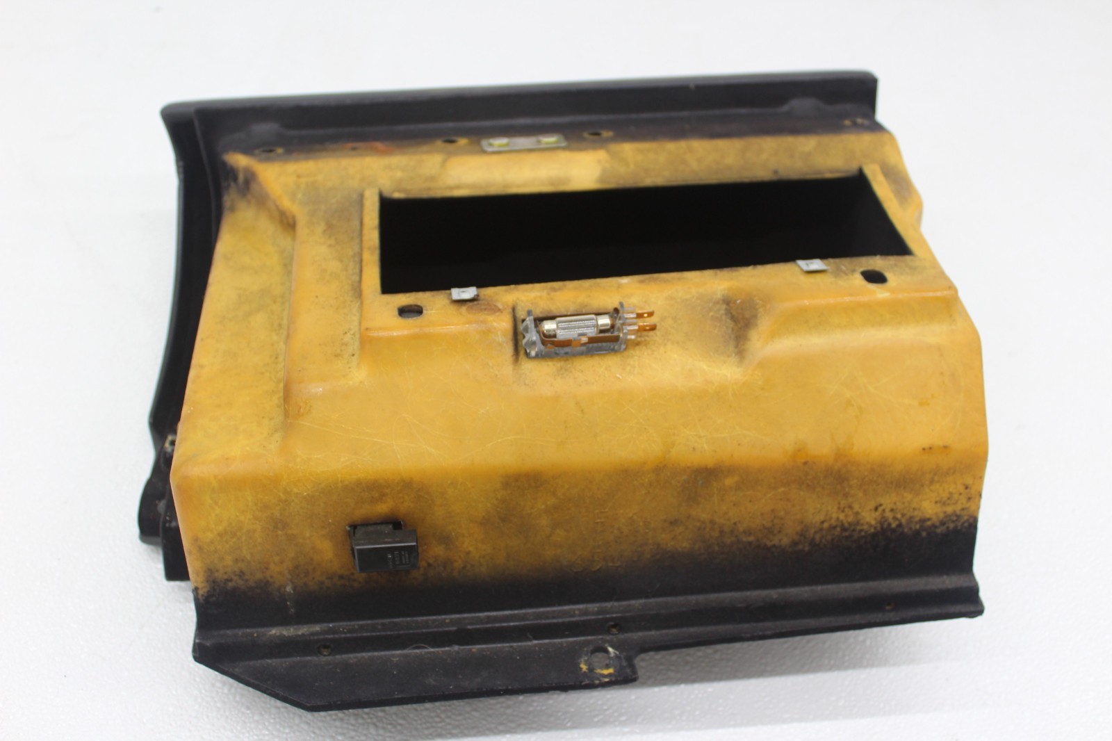 99-01 FERRARI 456 M GLOVE BOX