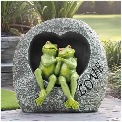 Love Frog Couple Garden Statue   7'' Resin Romantic Frog Figurines in Heart Rock,