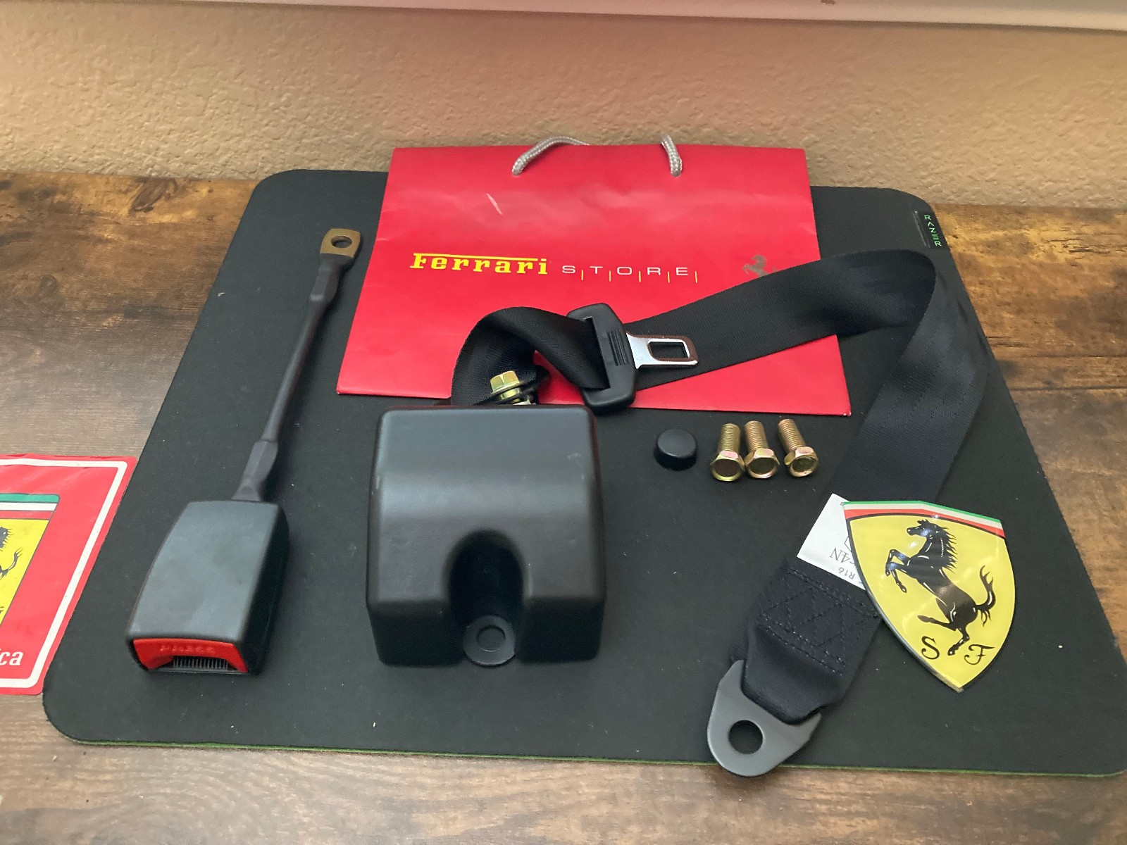 Ferrari 308-Gts- and- 328-Gts Qv and Sum Other Models  -  Seat Belt .
