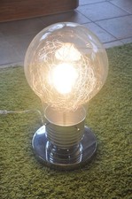 Wofi Tischlampe in Form einer Glühbirne. 50cm hoch, Durchmesser 25cm