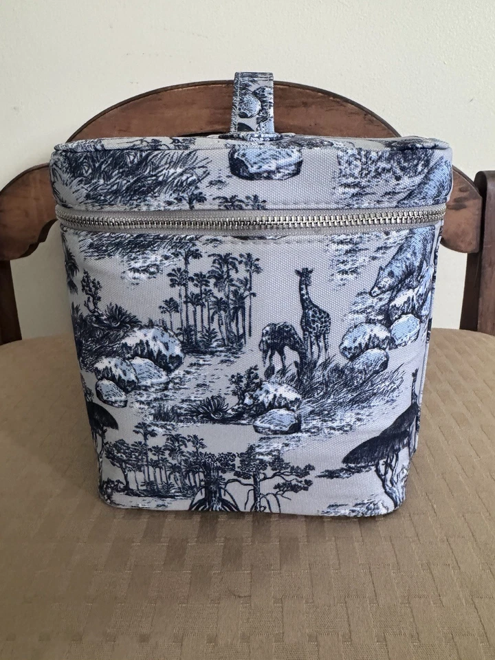 NUEVO Estuche de tocador Dior Beaute alrededor del mundo con espejo azul blanco inodoro regalo Foto 3 de 4